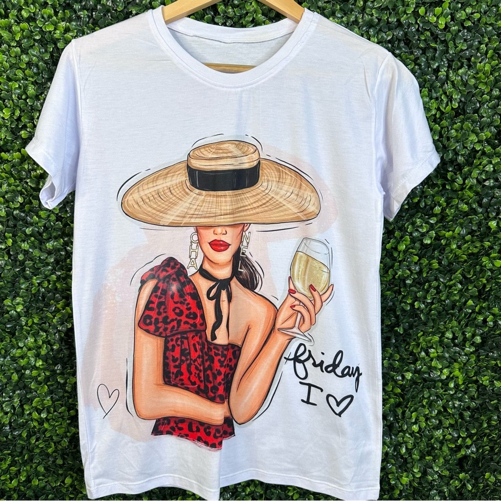 One size stylish graphic fashion white  Tee shirt nwt‎
